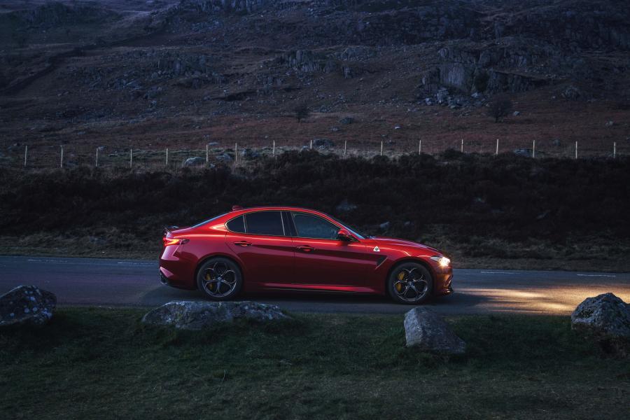  Alfa Romeo Giulia Quadrifoglio (952) 2016 года  (UK) (фото 10 из 40)